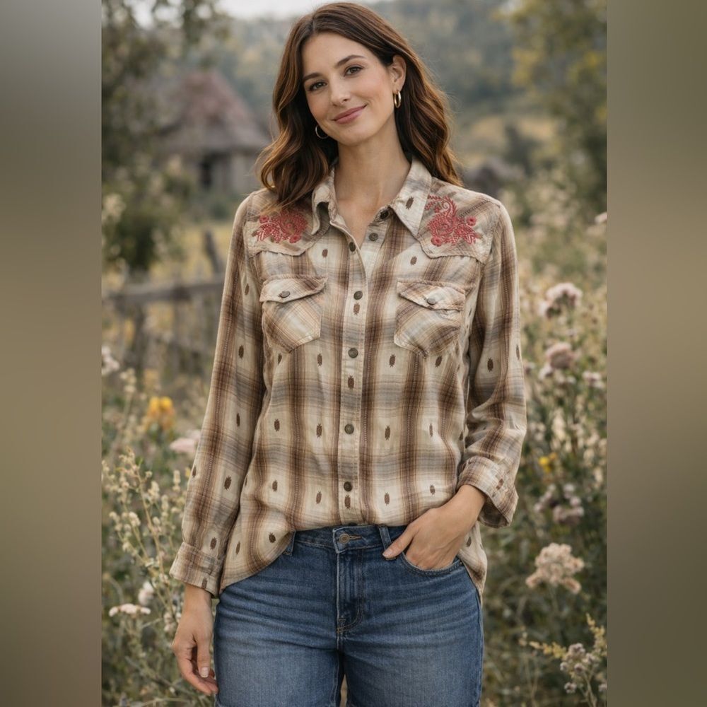 Ryan Michael Women’s Embroidered Plaid Western Snap Shirt Size Large